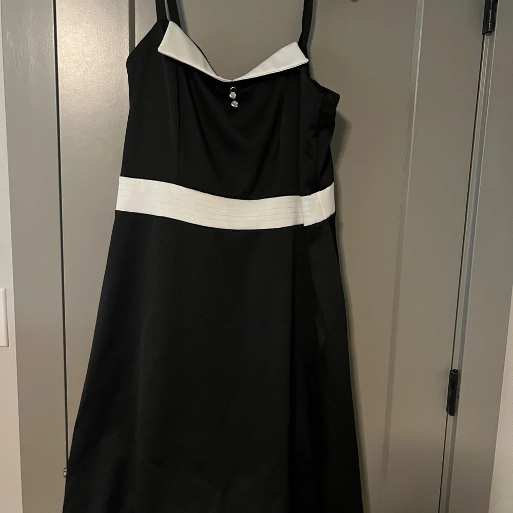 Black torrid dress, size 18.  New. - Picture 8 of 8